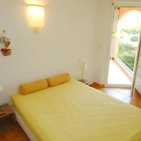Bel Pour 6 Personnes Dans Avec Piscine 500 M Apartmán *