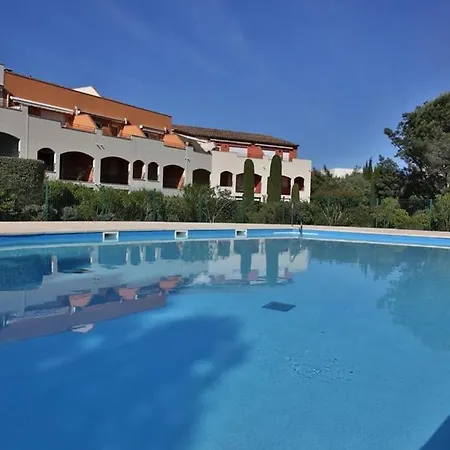 Bel Pour 6 Personnes Dans Avec Piscine 500 M Apartmán